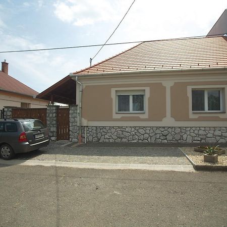 Holiday Home Podium Eger Extérieur photo