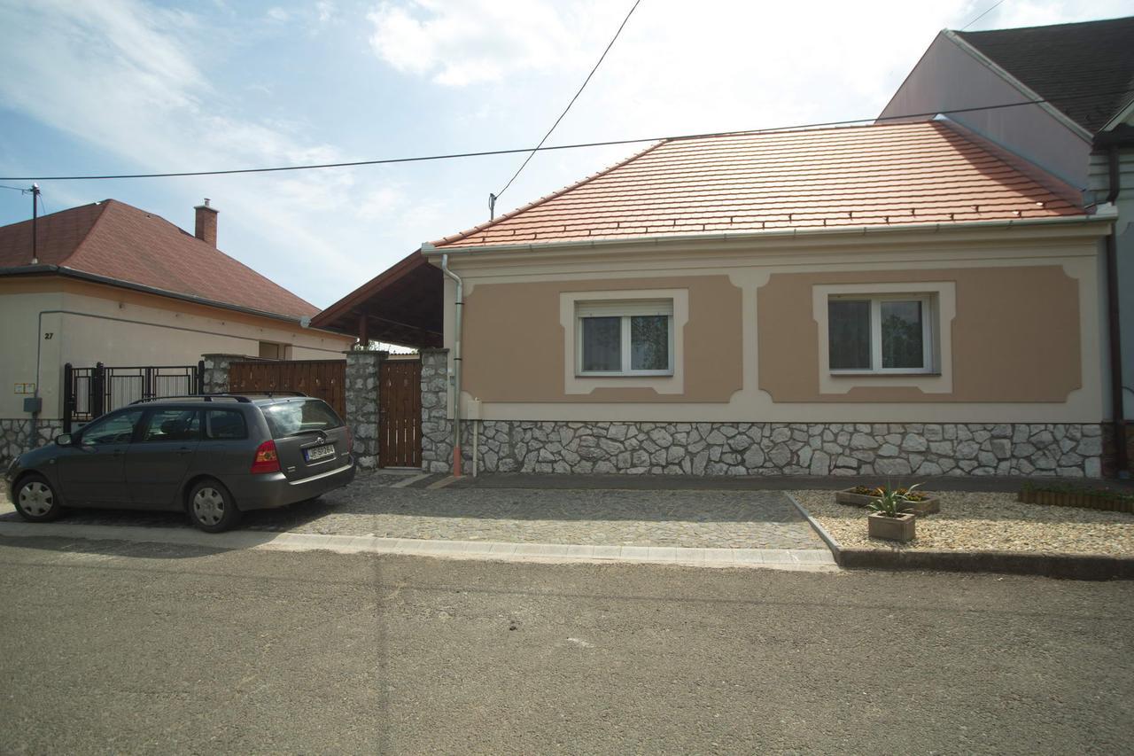 Holiday Home Podium Eger Extérieur photo